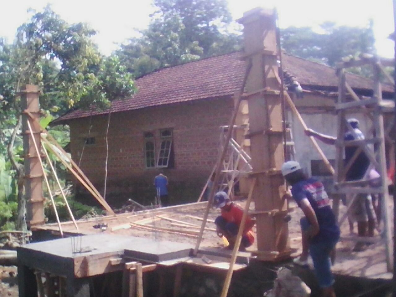 Warga Dukuh Nglodo Gotong Royong Bangun Musholla