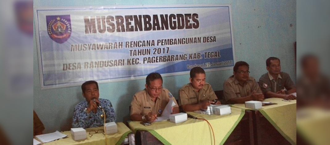 Musyawarah Rencana Pembangunan Desa (Musrenbangdesa) Desa Randusari Kecamatan Pagerbarang Kabupaten Tegal, Selasa (17/1/2017) (Foto: Darojat)