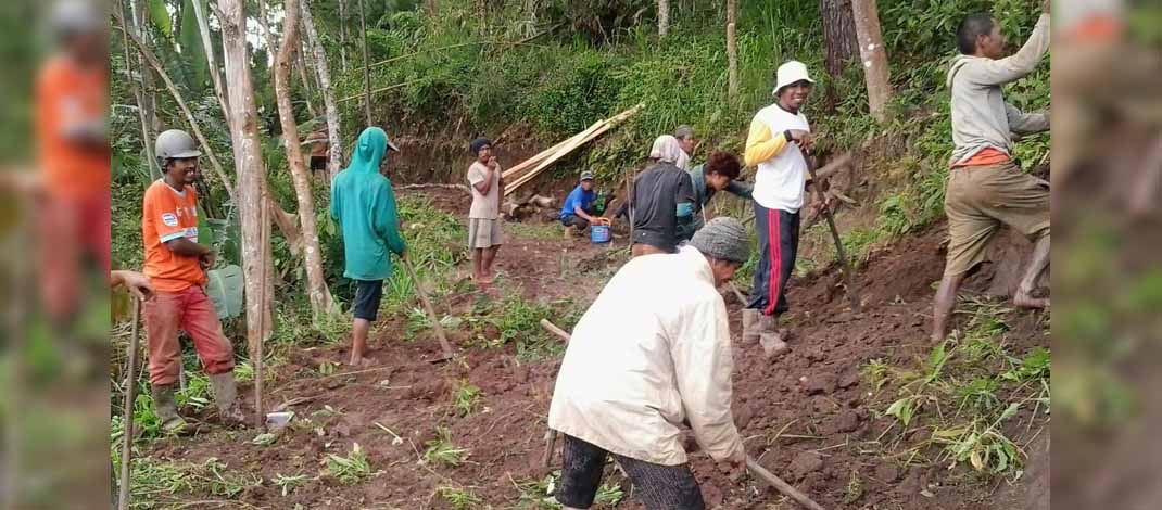 Gotong Royong Warga Sinjai