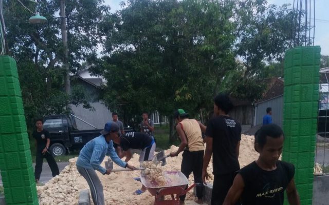 Gotong Masyarakat Desa Banjarejo