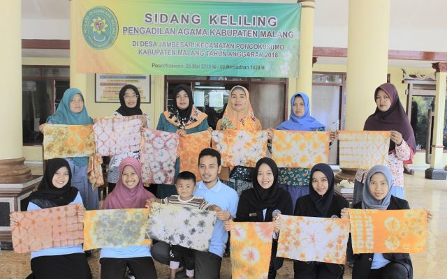 Hasil dari pembuatan Batik Shi-Jumput