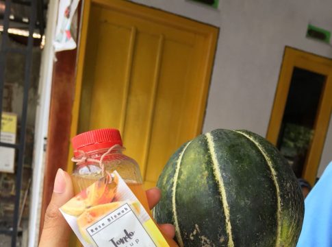 kemasan minuman dari sirup blewah