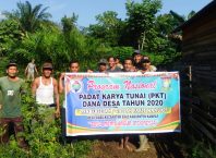 Pemerintah Desa Siabu Laksanakan Padat Karya Tunai PKT, Warga yang Ikut Mendapatkan Upah