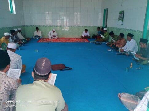 Saat Pembukaan Harlah NUke 99, Di Kantor MWC NU Desa Nonggunong Sumenep 